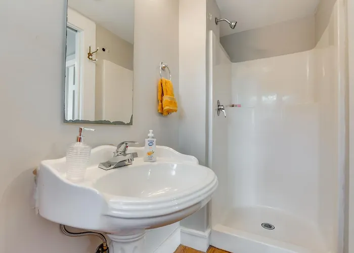 < 2 Mi To Dtwn Pensacola: Peaceful W/ Patio Holiday home Pensacola